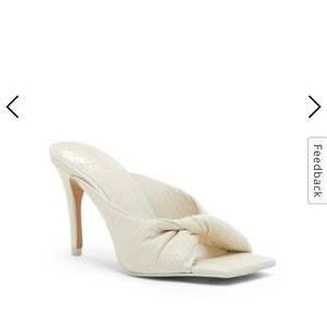 NIB Vince Camuto Salete Sandal